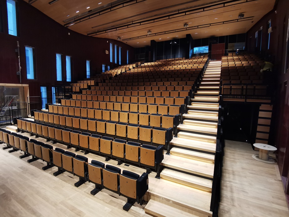 ausziehbare Teleskoptribünen