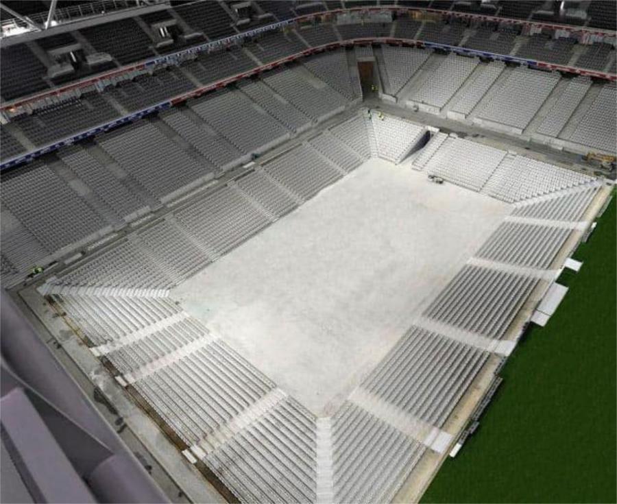 Fußballstadion im Arena-Modus mit Teleskoptribünen